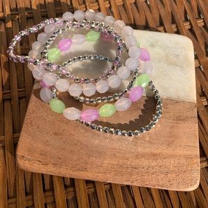 Light pink and silver beaded bracelet